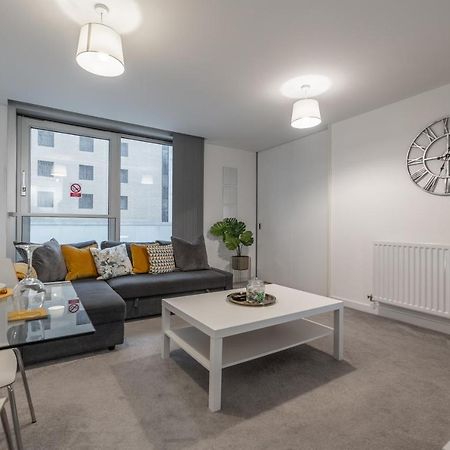 Modern 1 Bed In Central Mk, Free Parking, Smart Tv, Manhattan House By Valore Property Services Милтон-Кейнс Экстерьер фото