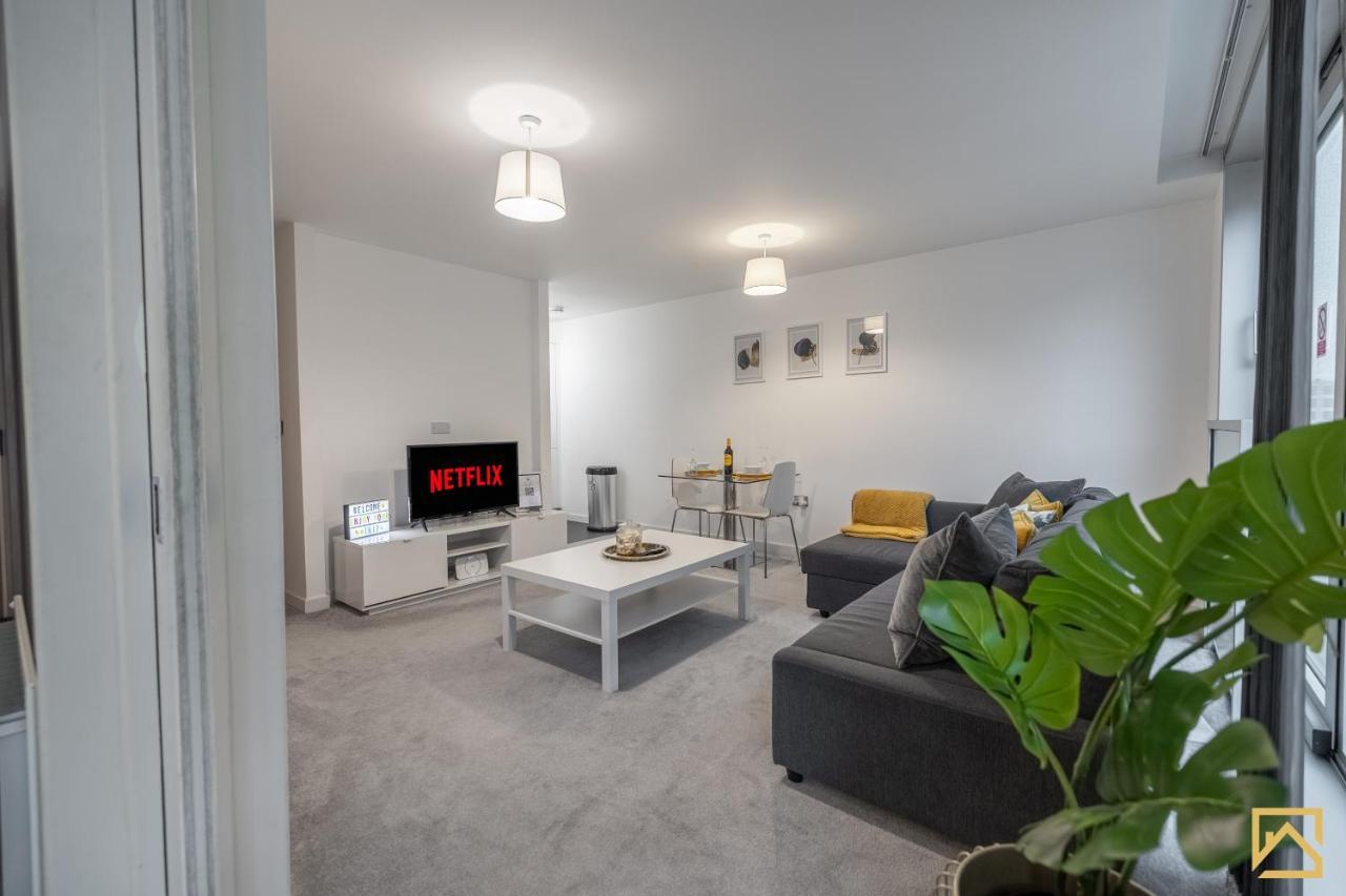 Modern 1 Bed In Central Mk, Free Parking, Smart Tv, Manhattan House By Valore Property Services Милтон-Кейнс Экстерьер фото